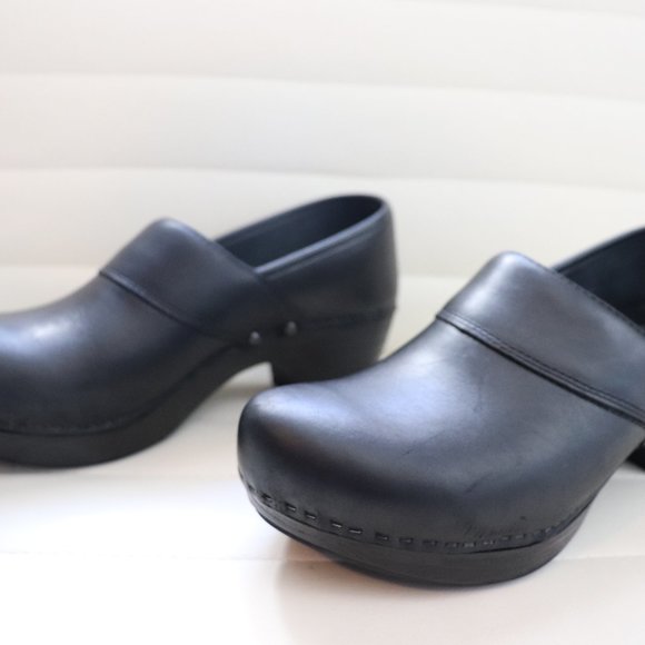 Dansko Shoes - Dansko "Prima" Black Clogs